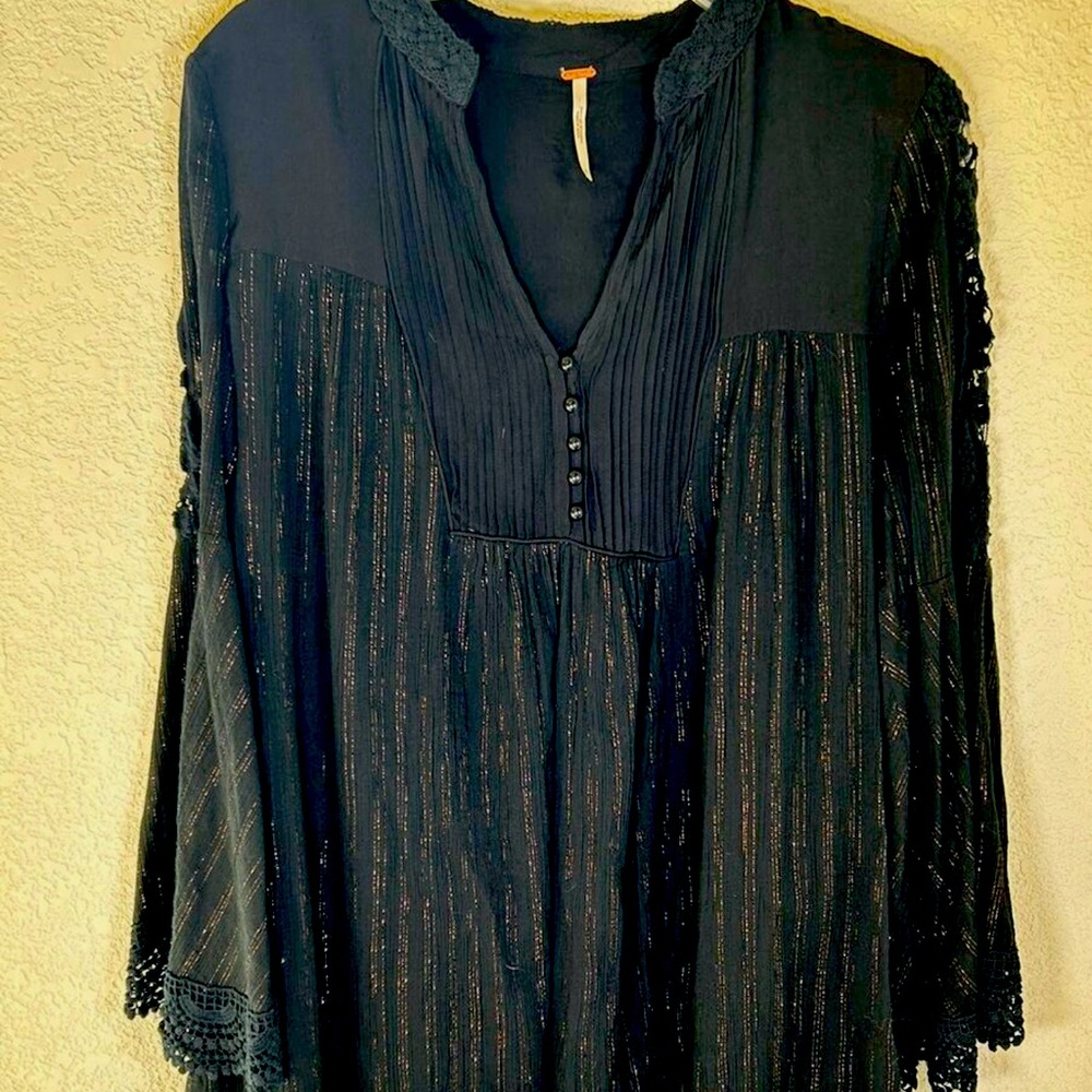 Free People XS Black Crochet Bell Sleeves Rose Gold Metallic Boho Top Buttons